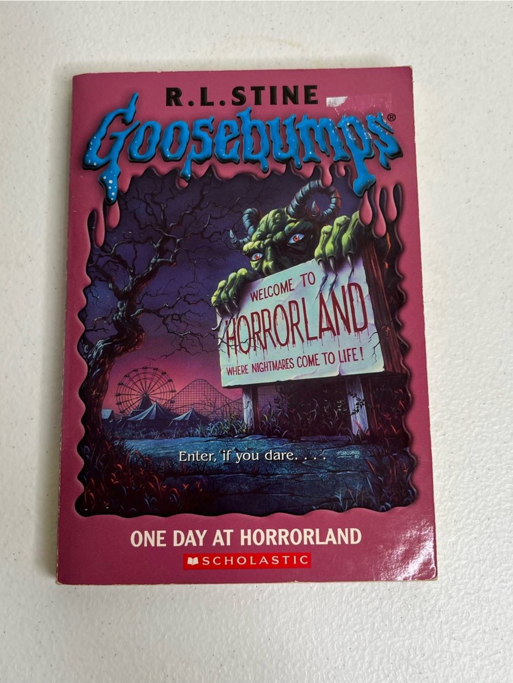 Goosebumps One Day At Horrorland #16 Original Series First Edition 1994